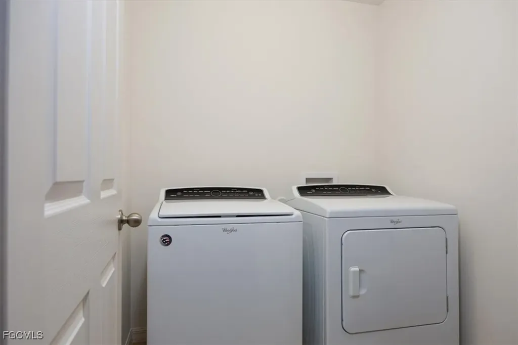 3818 SW 15th Place Cape Coral FL 33914