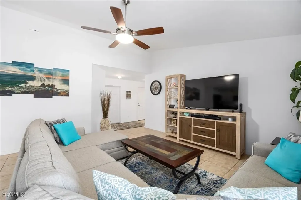 3818 SW 15th Place Cape Coral FL 33914