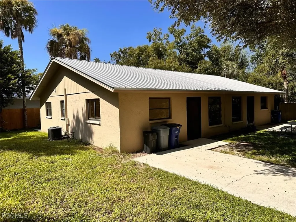 16363 Teresa Lane North Fort Myers FL 33917