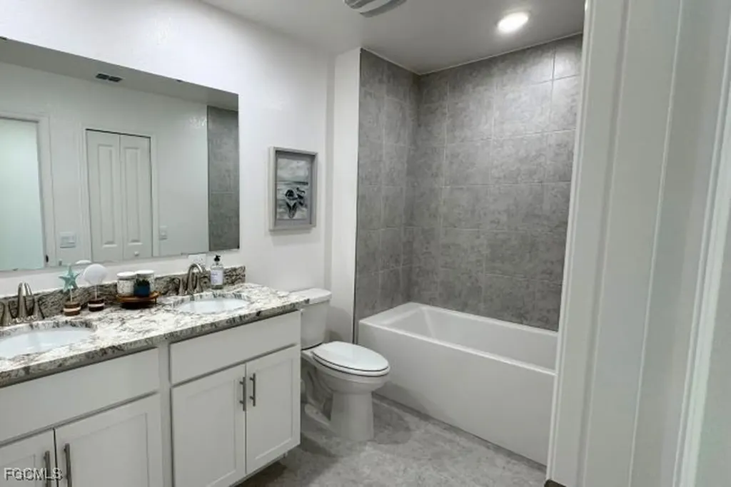 10532 Fountain Palm Circle Bokeelia FL 33922