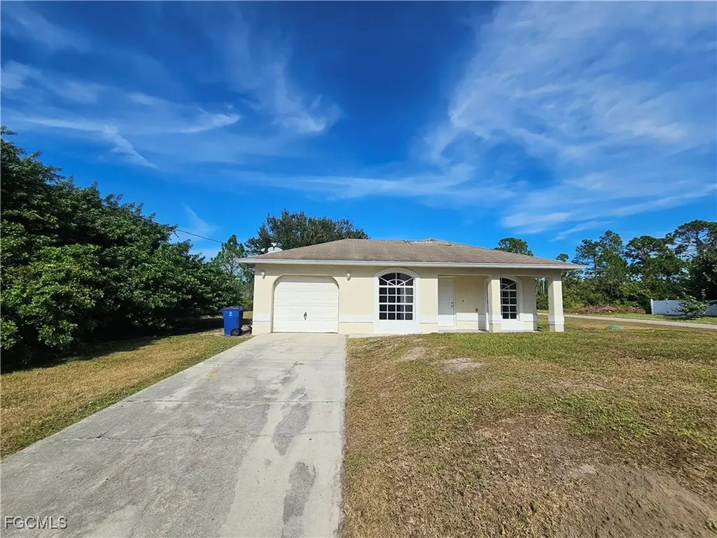 1127 Croquet Street E Lehigh Acres FL 33974