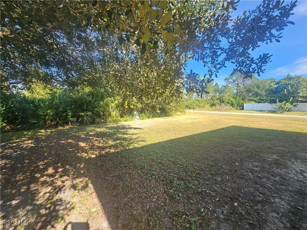 1127 Croquet Street E Lehigh Acres FL 33974
