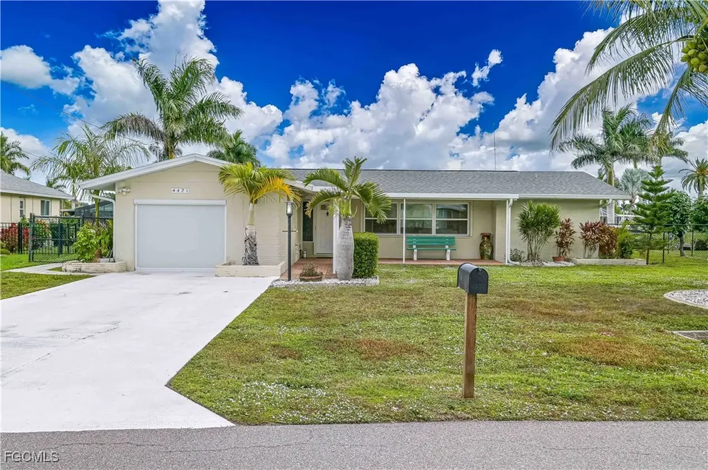 4421 SE 1st Avenue Cape Coral FL 33904