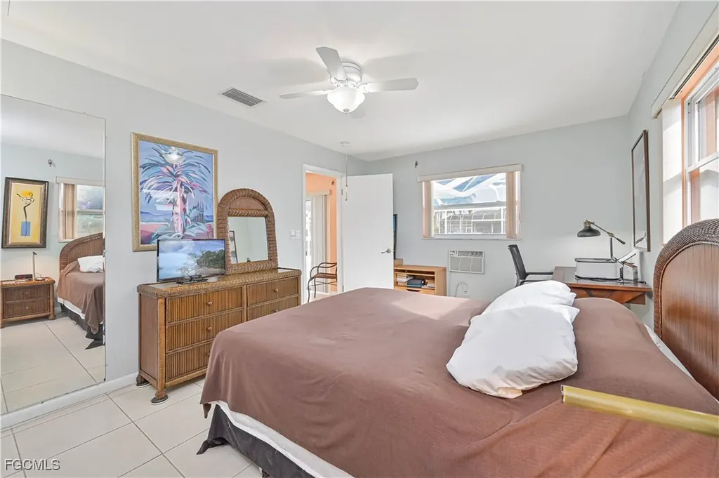 4421 SE 1st Avenue Cape Coral FL 33904