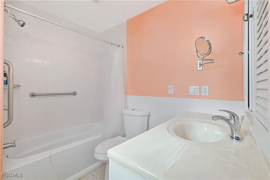 4421 SE 1st Avenue Cape Coral FL 33904