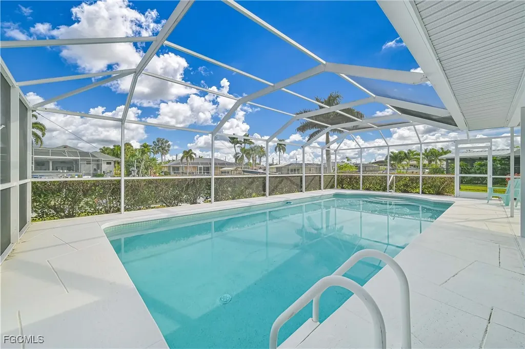4421 SE 1st Avenue Cape Coral FL 33904