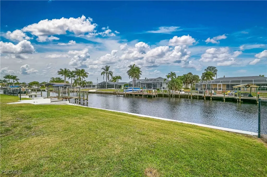 4421 SE 1st Avenue Cape Coral FL 33904