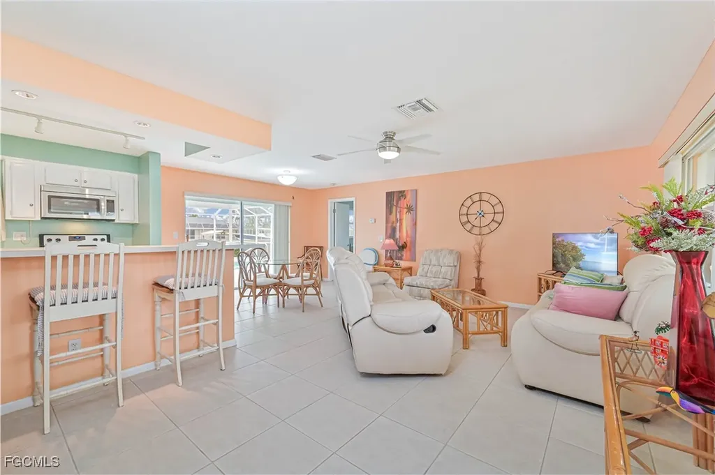 4421 SE 1st Avenue Cape Coral FL 33904