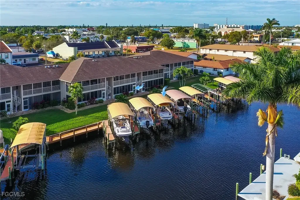 1317 SE 46th Lane Cape Coral FL 33904