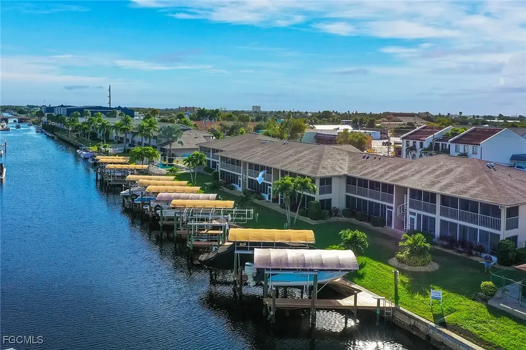 1317 SE 46th Lane Cape Coral FL 33904