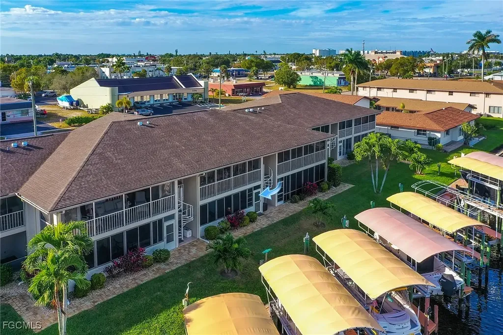 1317 SE 46th Lane Cape Coral FL 33904