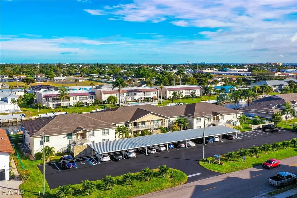 1317 SE 46th Lane Cape Coral FL 33904