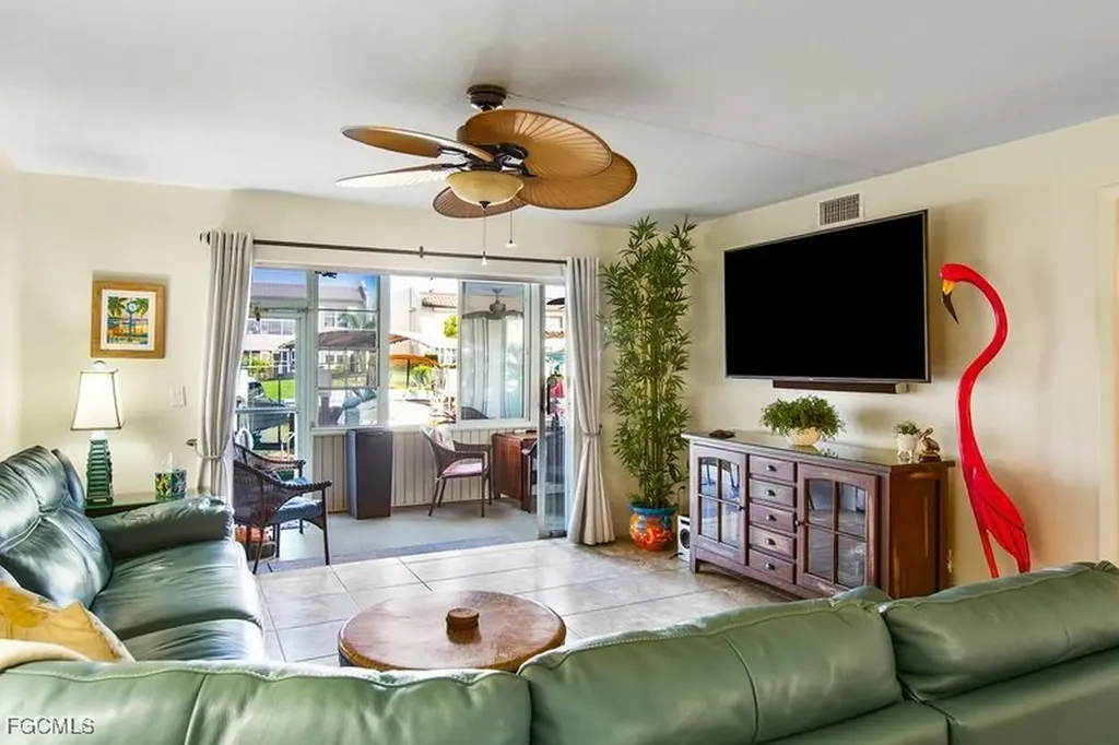 1317 SE 46th Lane Cape Coral FL 33904