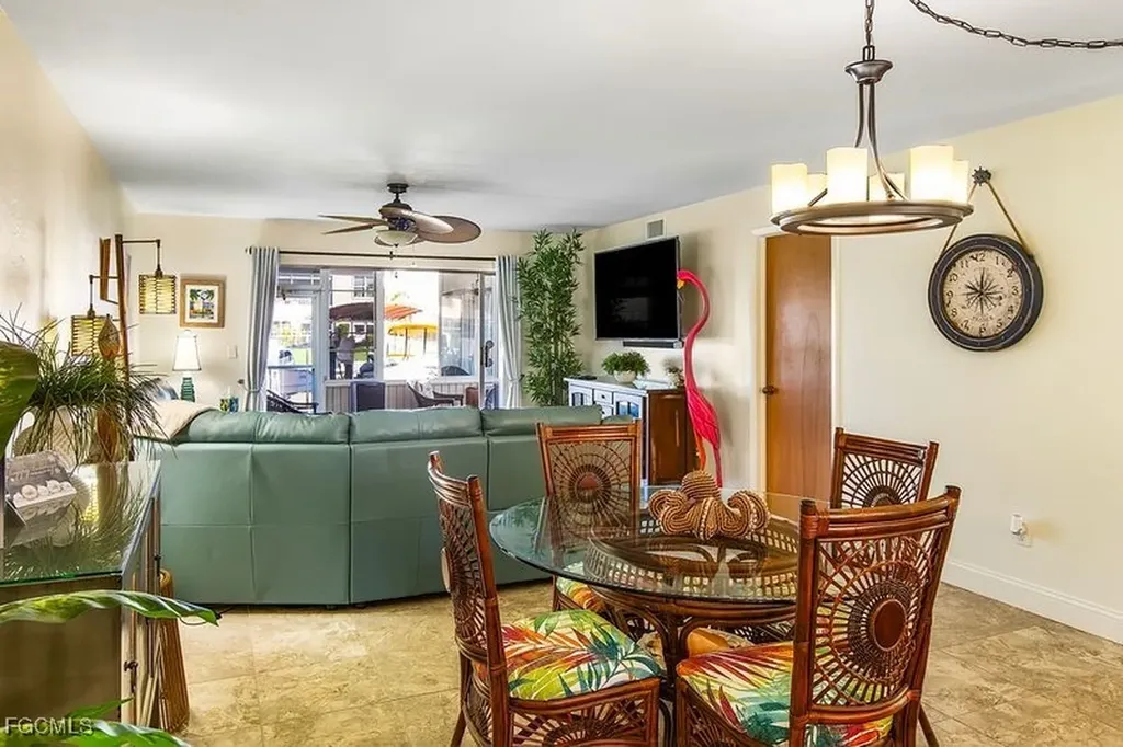 1317 SE 46th Lane Cape Coral FL 33904