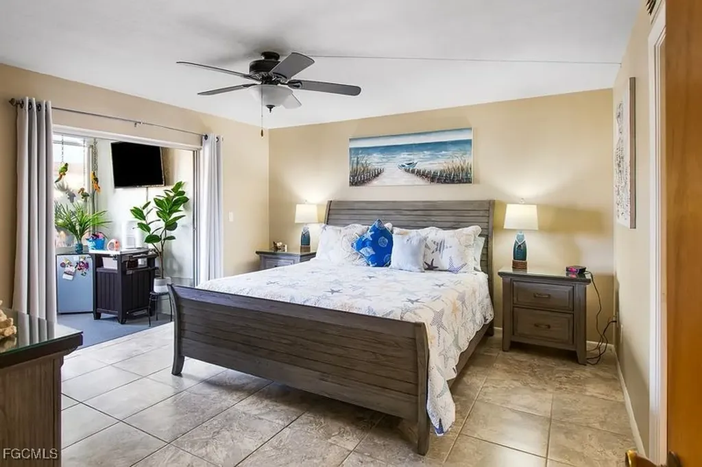 1317 SE 46th Lane Cape Coral FL 33904