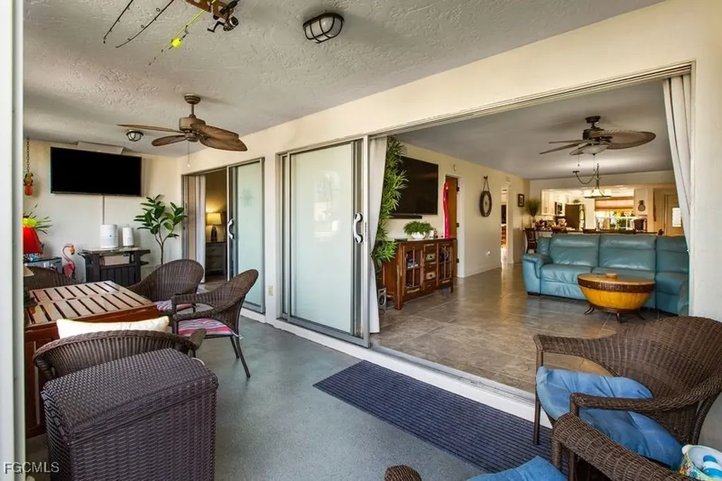 1317 SE 46th Lane Cape Coral FL 33904