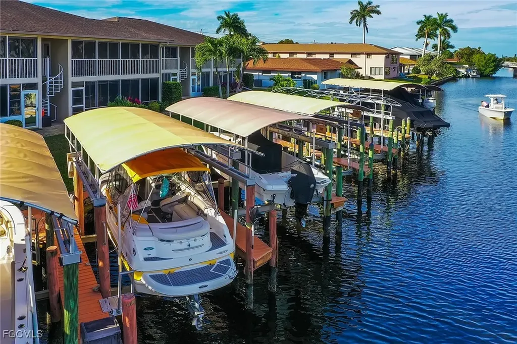 1317 SE 46th Lane Cape Coral FL 33904