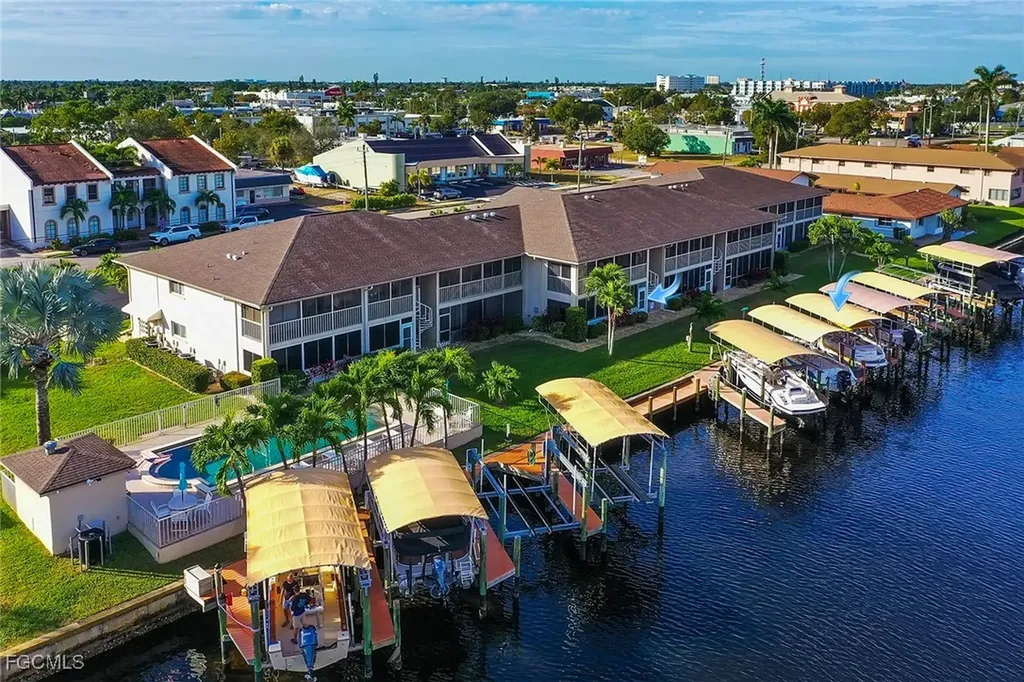 1317 SE 46th Lane Cape Coral FL 33904