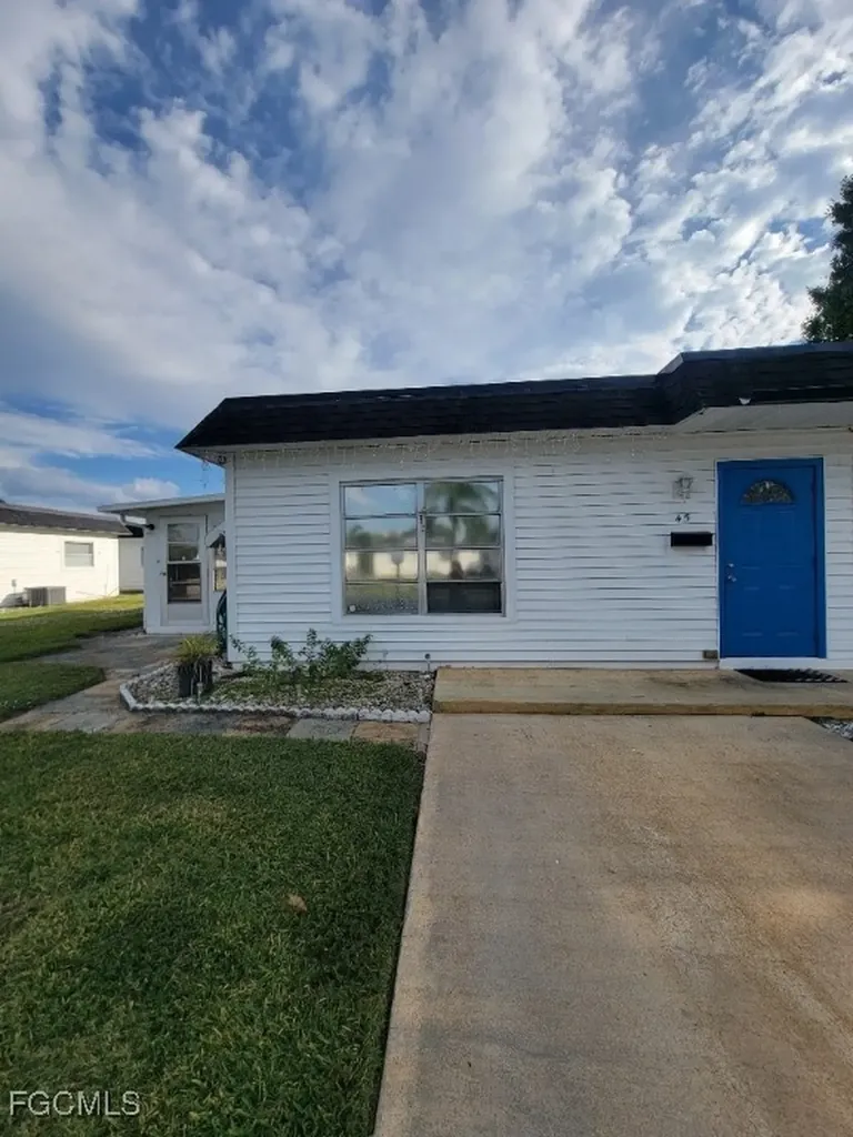 45 Tangelo Court Lehigh Acres FL 33936