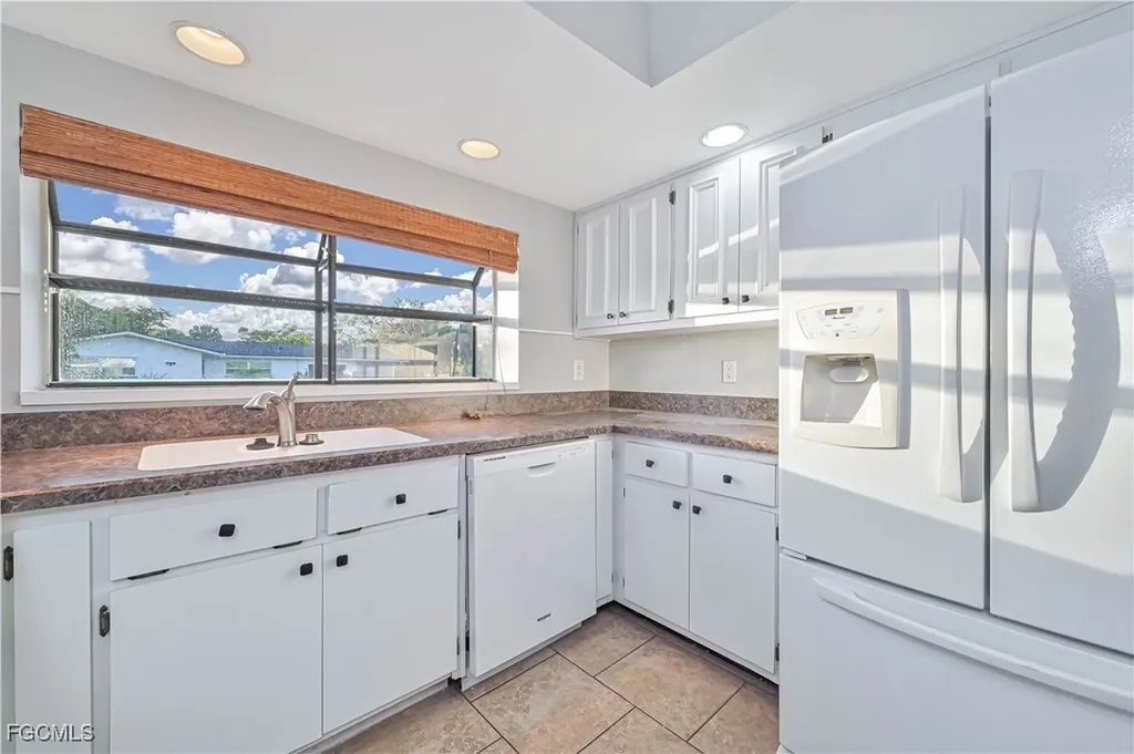 801 SE 41st Street Cape Coral FL 33904