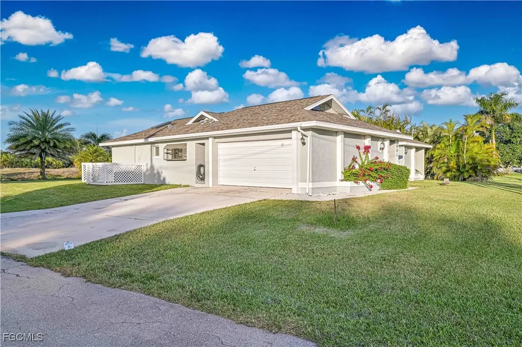 801 SE 41st Street Cape Coral FL 33904