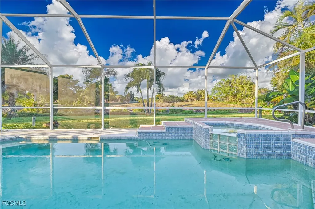 801 SE 41st Street Cape Coral FL 33904