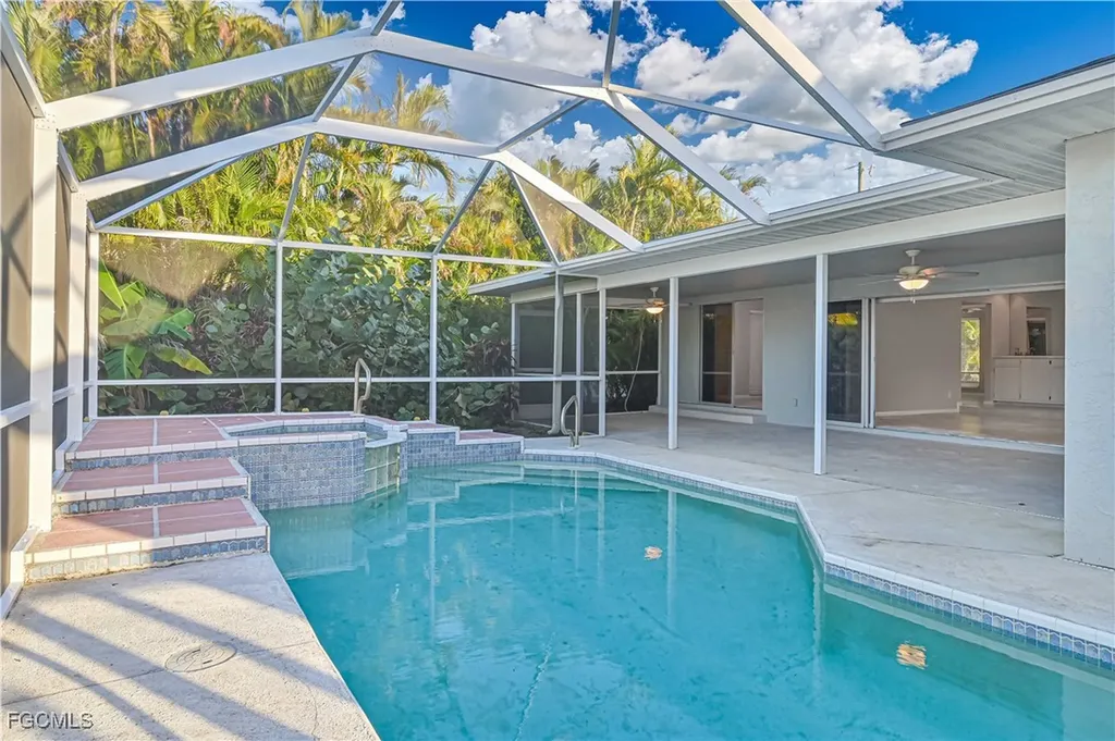 801 SE 41st Street Cape Coral FL 33904