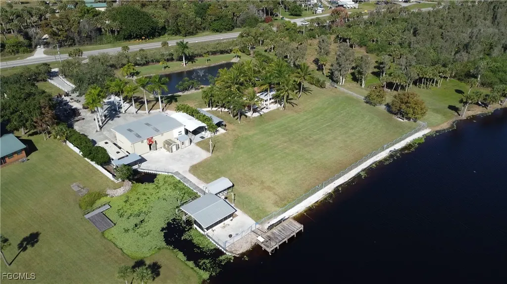 3342 County Road 721 Loop Moore Haven FL 33471