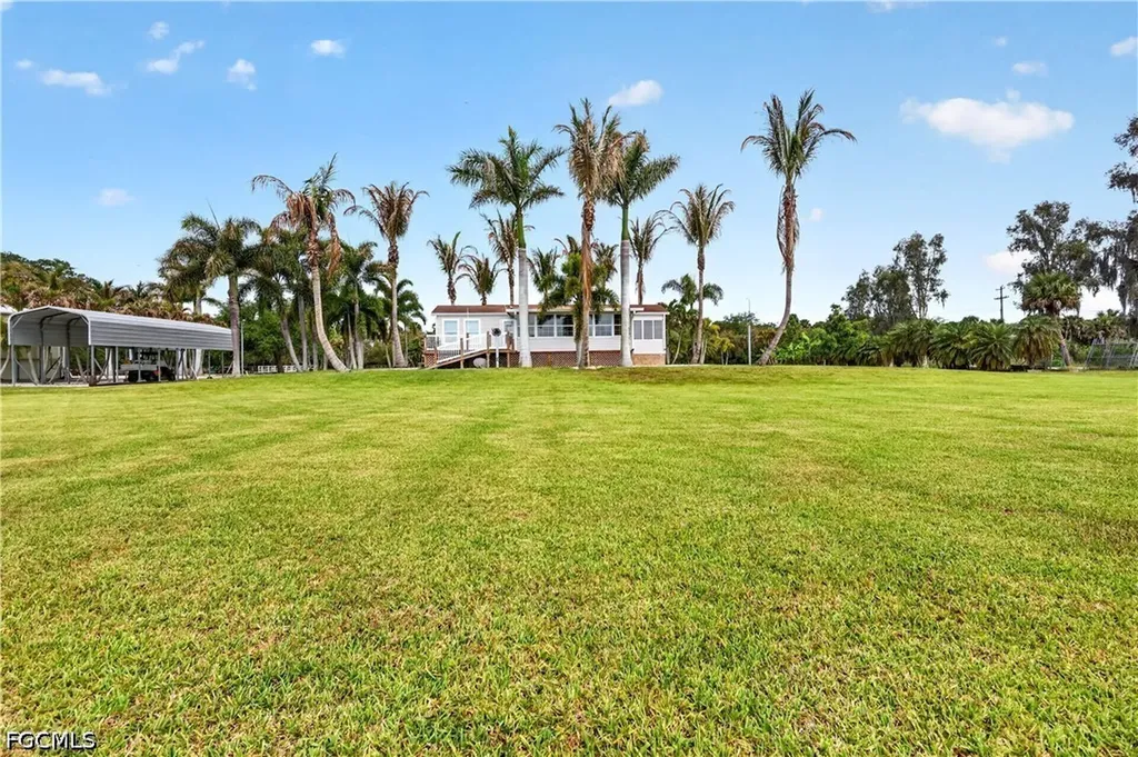 3342 County Road 721 Loop Moore Haven FL 33471