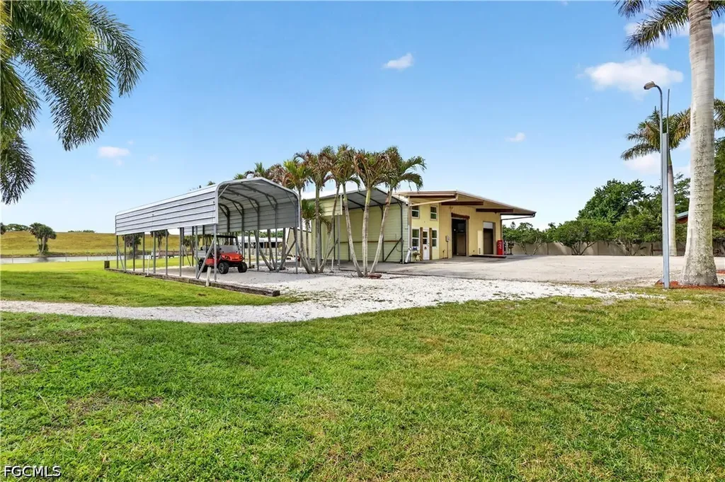 3342 County Road 721 Loop Moore Haven FL 33471