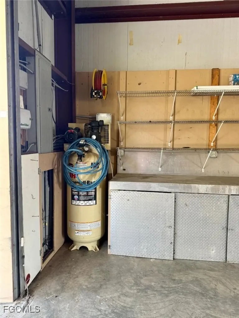 3342 County Road 721 Loop Moore Haven FL 33471