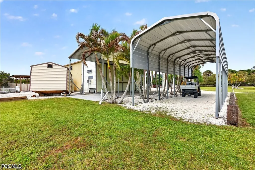 3342 County Road 721 Loop Moore Haven FL 33471