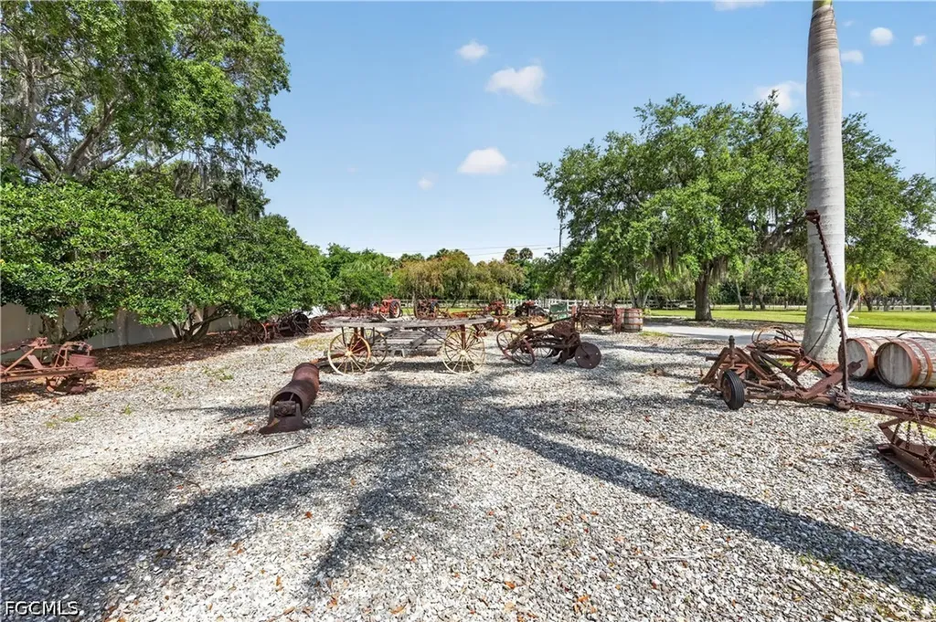 3342 County Road 721 Loop Moore Haven FL 33471