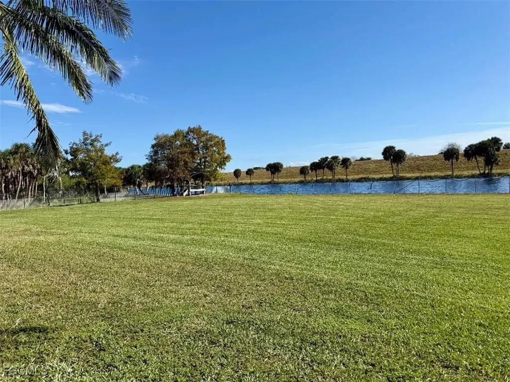 3342 County Road 721 Loop Moore Haven FL 33471