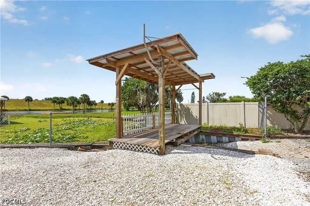 3342 County Road 721 Loop Moore Haven FL 33471