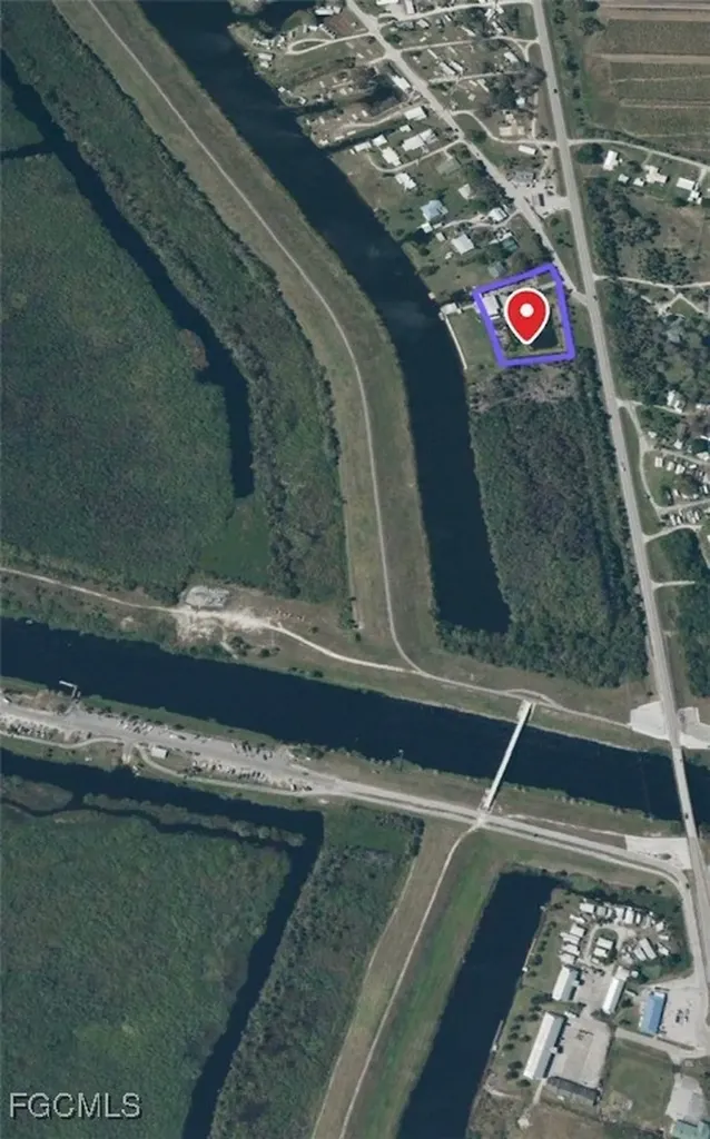 3342 County Road 721 Loop Moore Haven FL 33471