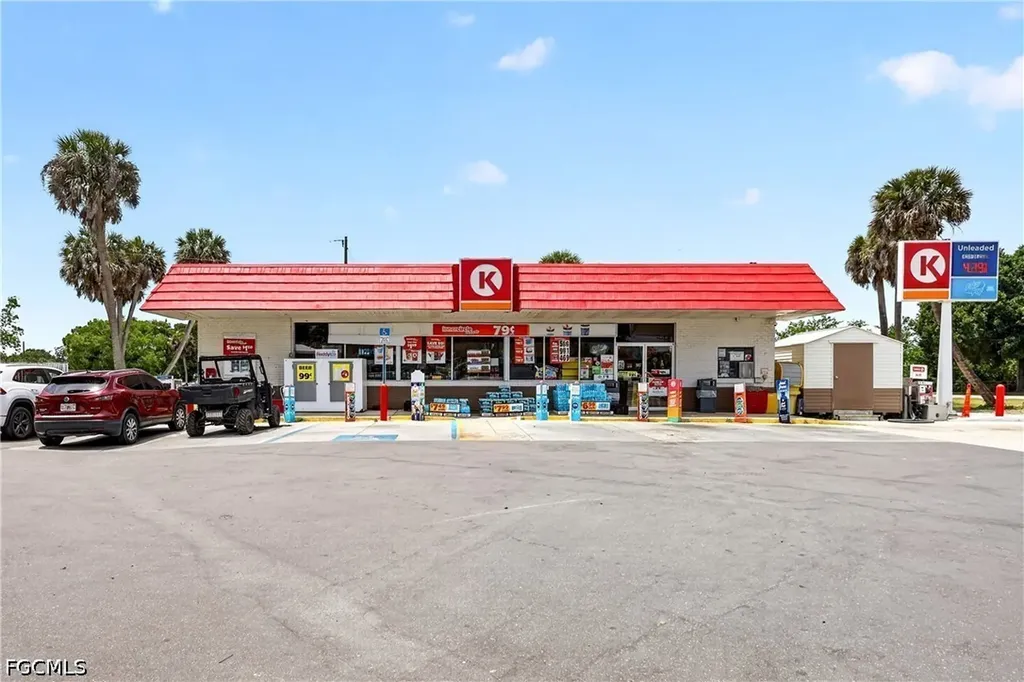 3342 County Road 721 Loop Moore Haven FL 33471