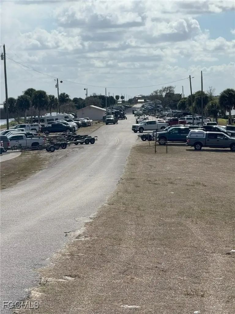 3342 County Road 721 Loop Moore Haven FL 33471