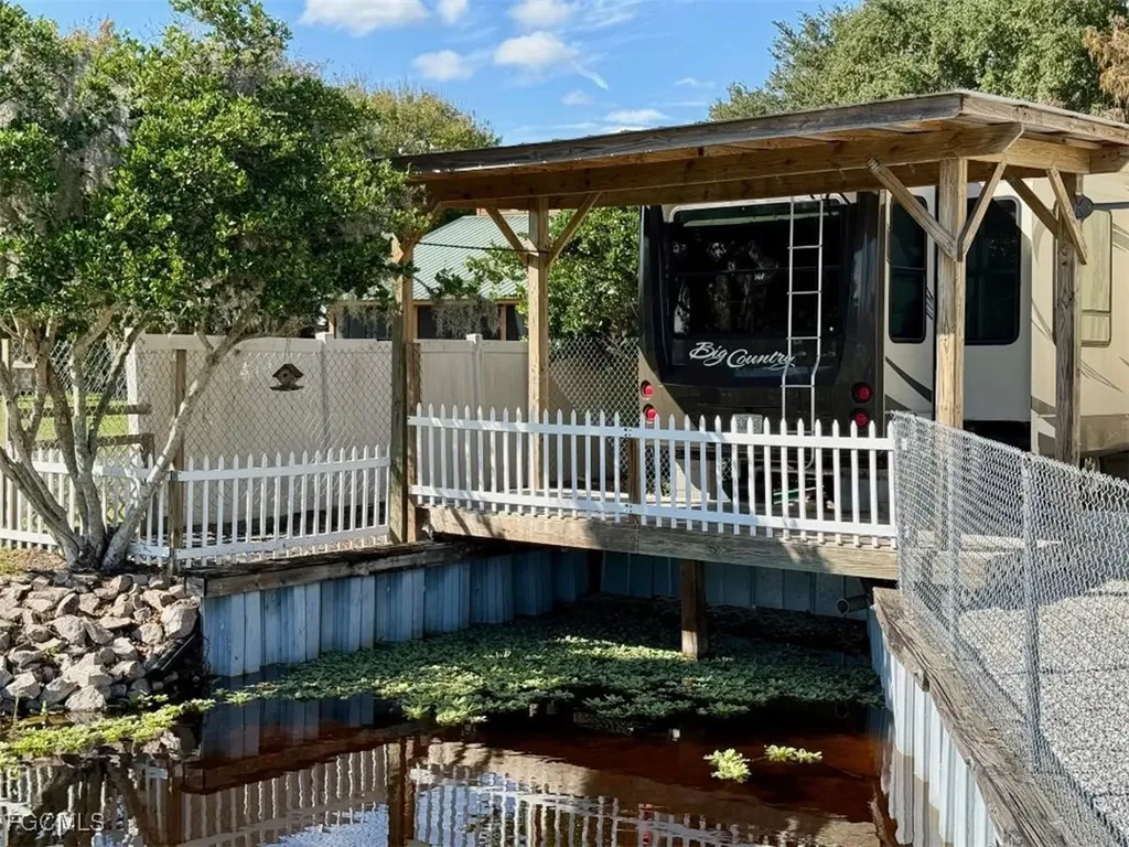 3342 County Road 721 Loop Moore Haven FL 33471