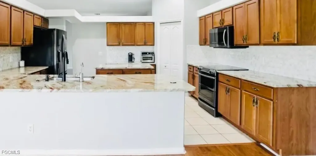 4319 SW 21st Place Cape Coral FL 33914