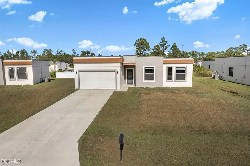 128 Viewpoint Drive Lehigh Acres FL 33972