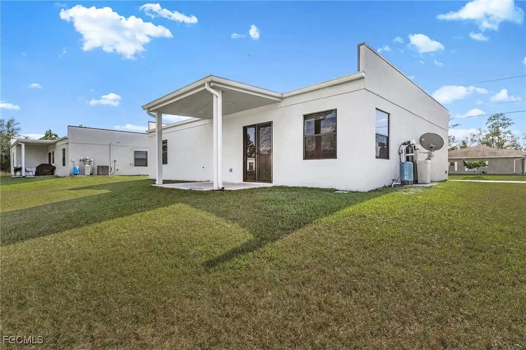 128 Viewpoint Drive Lehigh Acres FL 33972