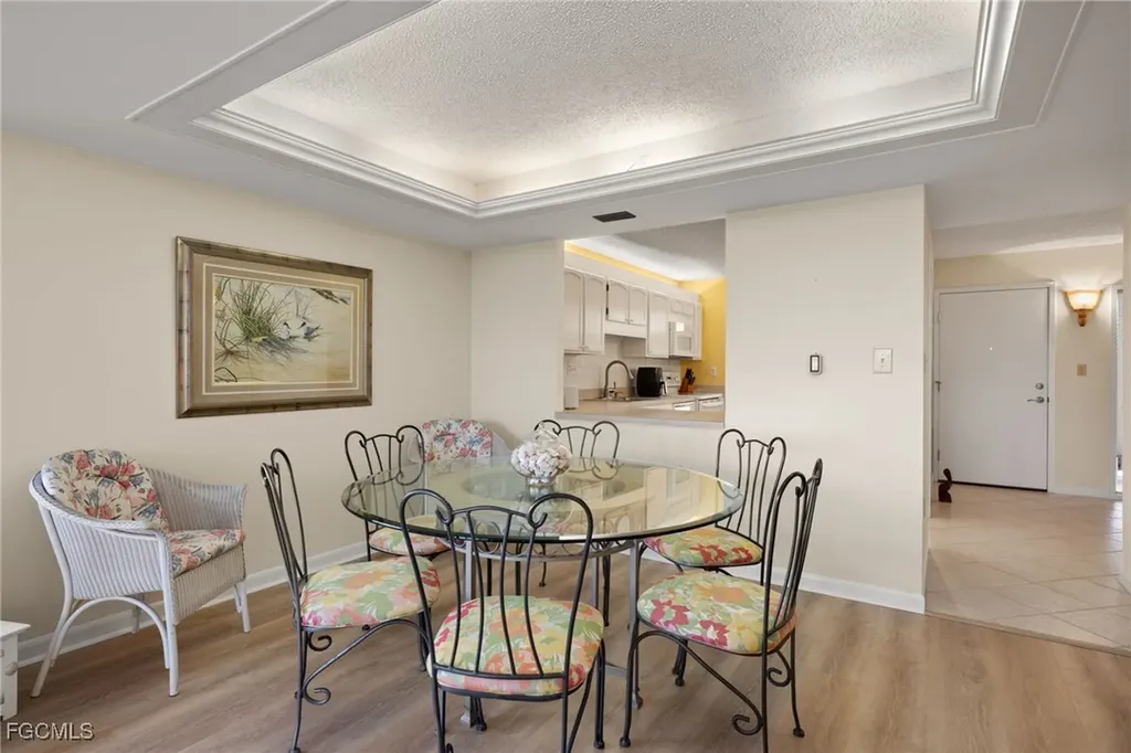 200 Periwinkle Way Sanibel FL 33957