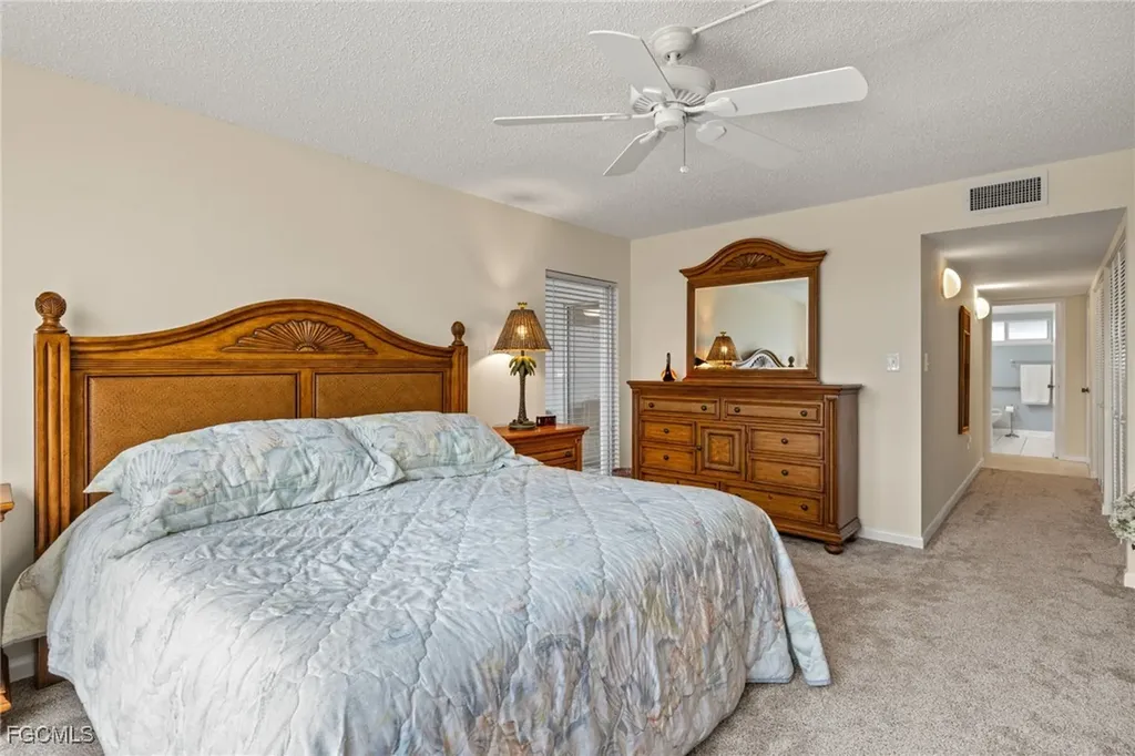 200 Periwinkle Way Sanibel FL 33957