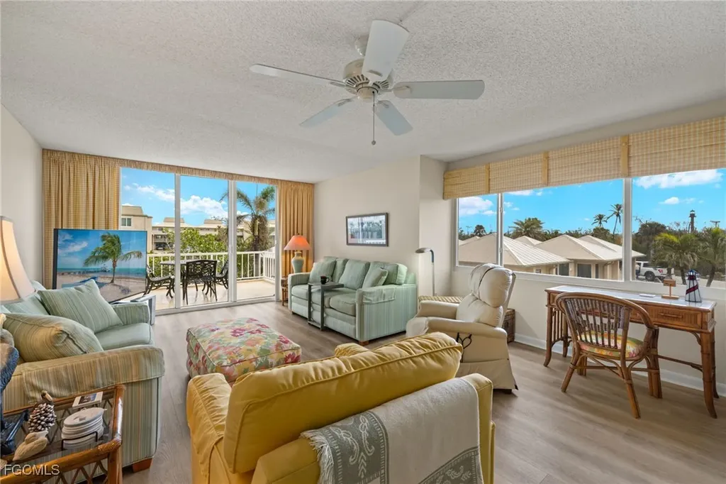 200 Periwinkle Way Sanibel FL 33957