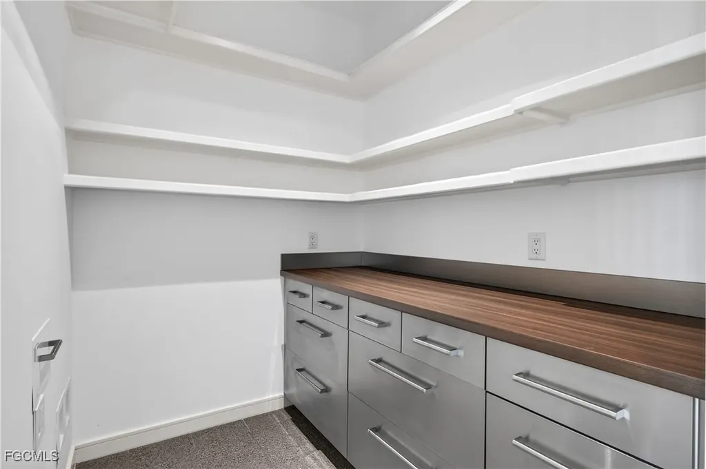 3402 W Riverside Drive Fort Myers FL 33901