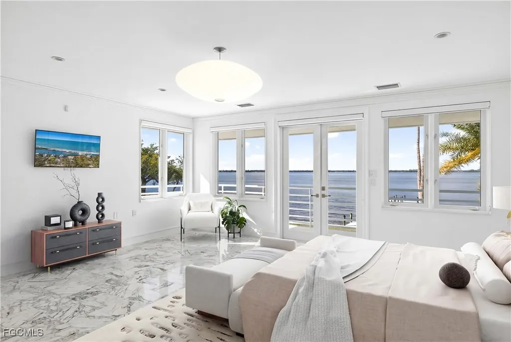 3402 W Riverside Drive Fort Myers FL 33901