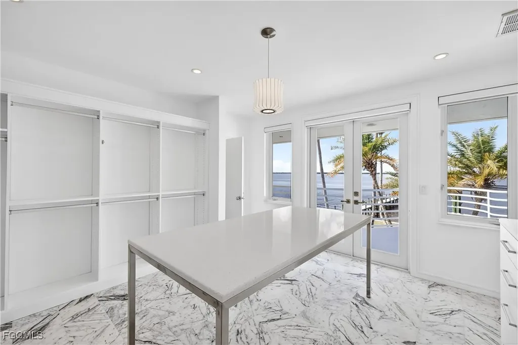 3402 W Riverside Drive Fort Myers FL 33901