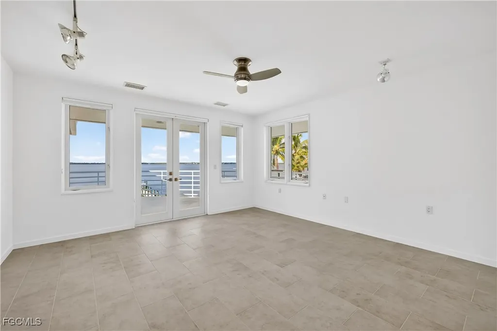 3402 W Riverside Drive Fort Myers FL 33901