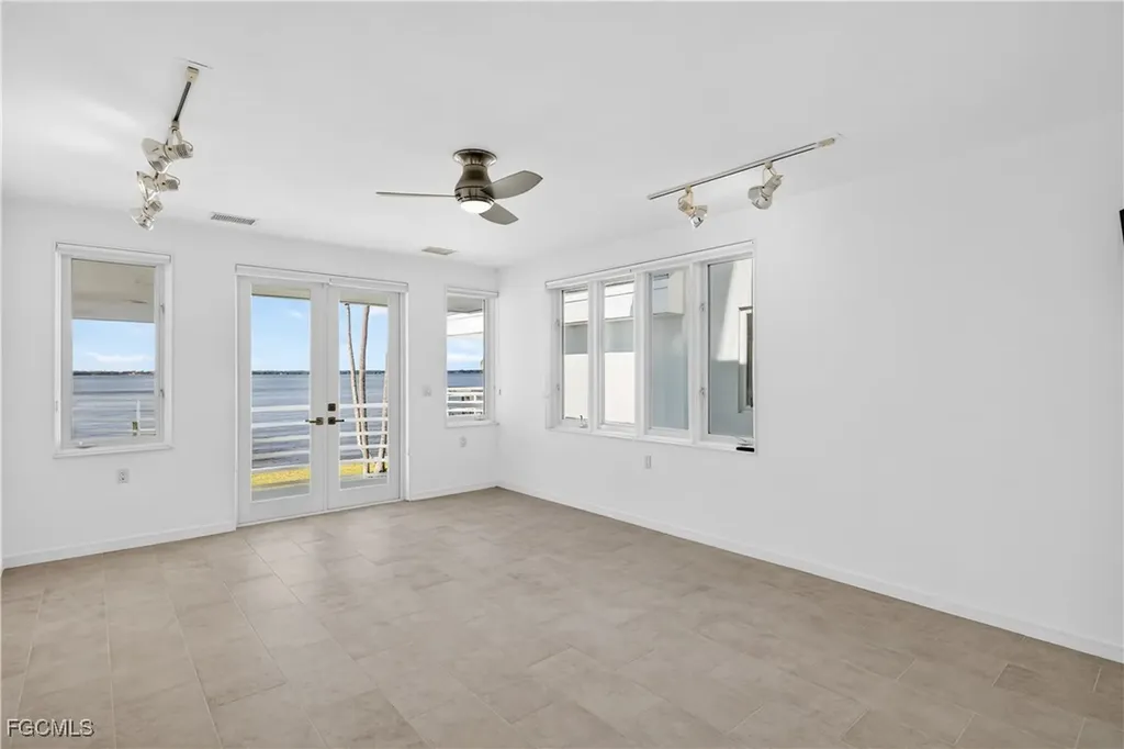 3402 W Riverside Drive Fort Myers FL 33901